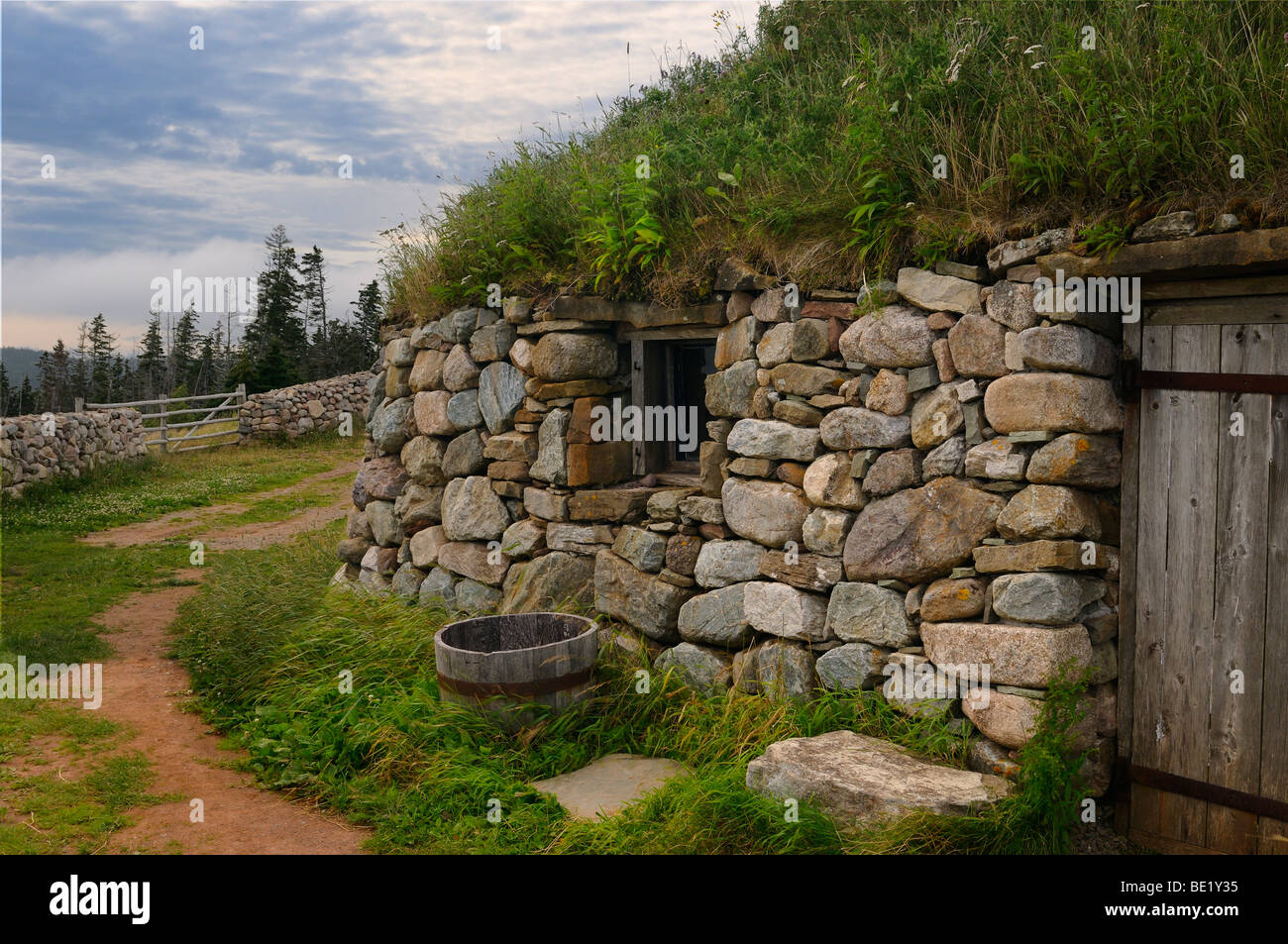 Gaelic schwarz Haus aus Stein mit sod Dach im Highland Village Museum iona Cape Breton Island Nova Scotia Kanada Stockfoto
