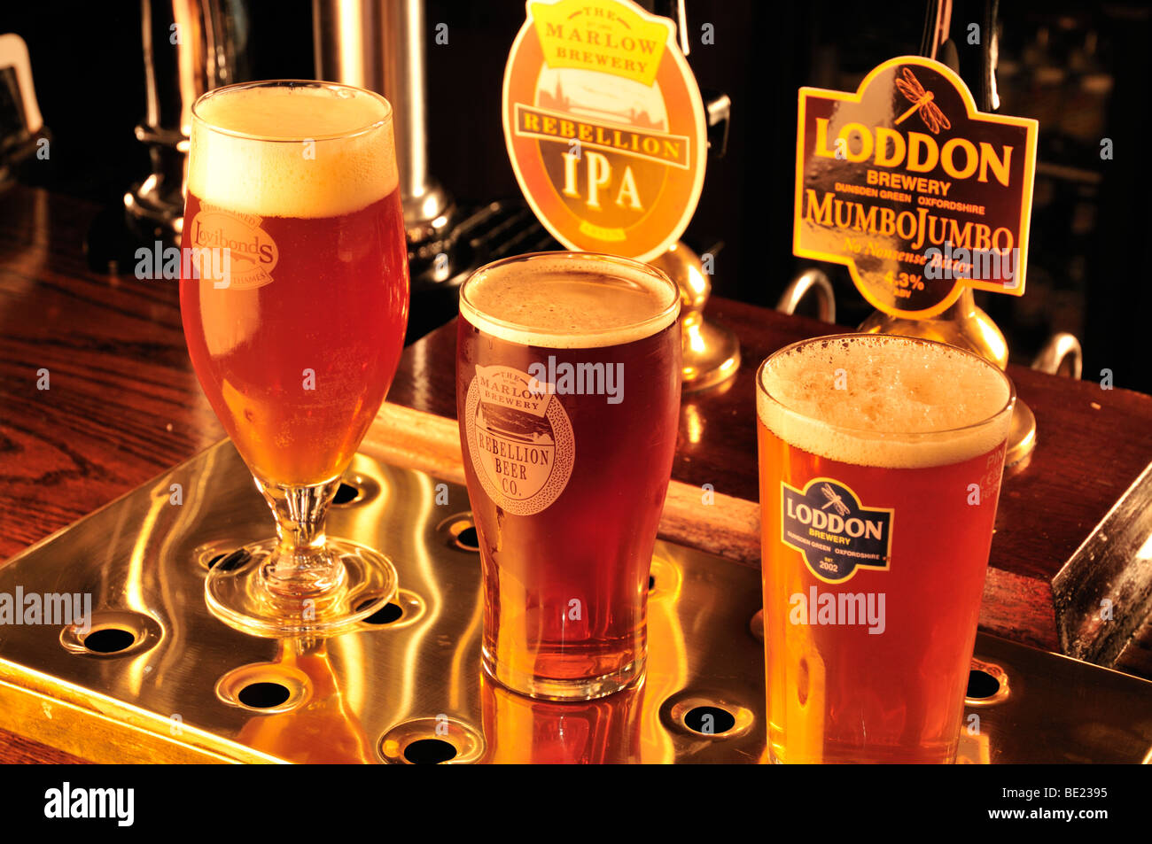 Brauerei Bier in der Kneipe Red Lyon, Hurley, Berkshire, UK Stockfoto