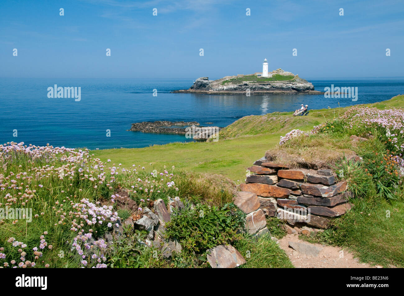 Godrevy Insel & Leuchtturm im Juni Stockfoto