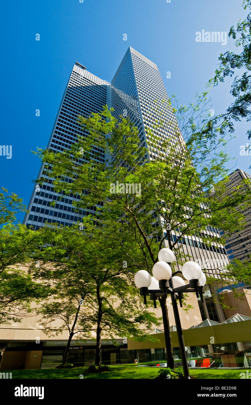Setzen Sie Ville Marie Gebäude Downtown Montreal Stockfoto