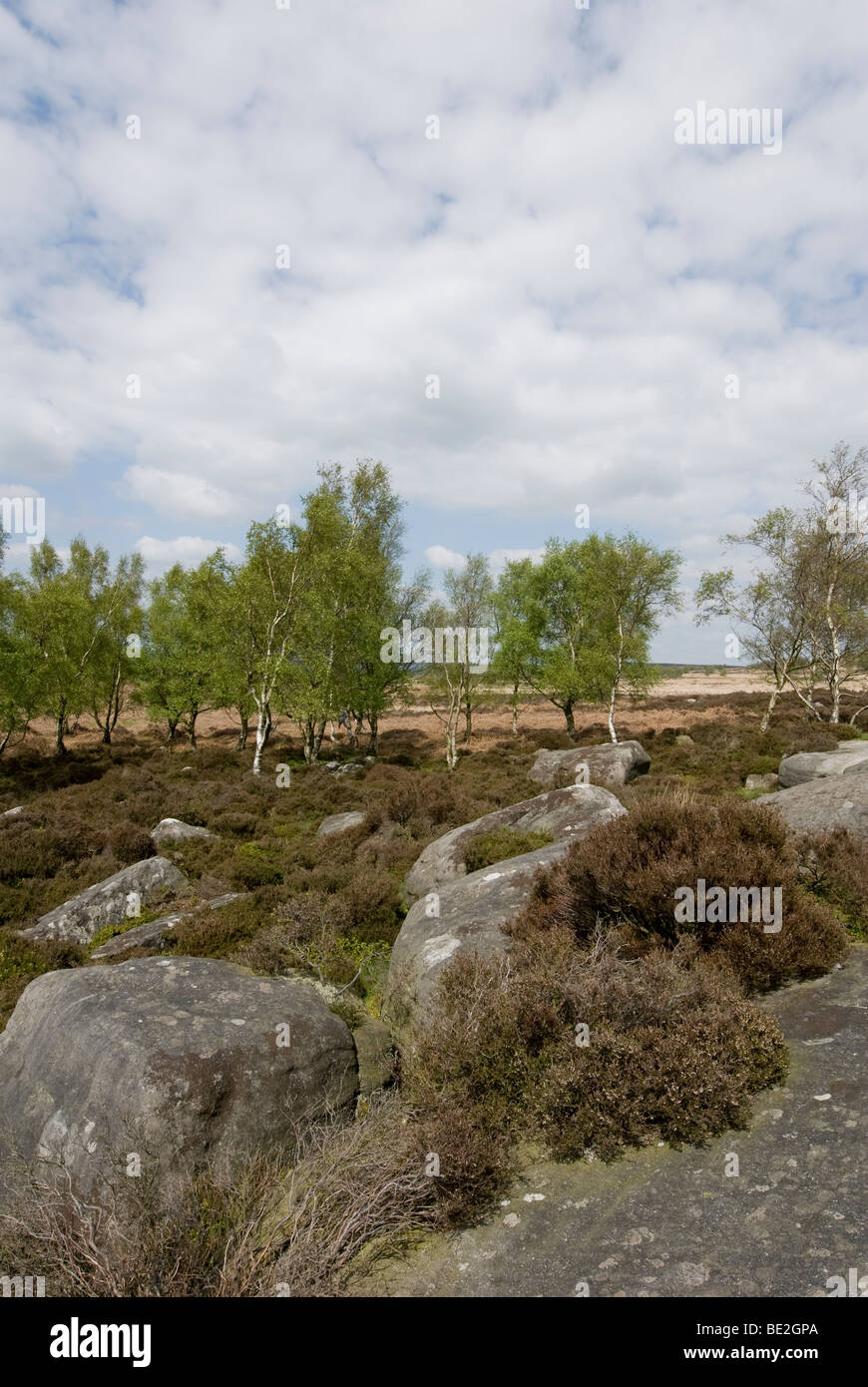 Schöne Aussicht auf die Landschaft am Stanage Edge im englischen Peak District Stockfoto
