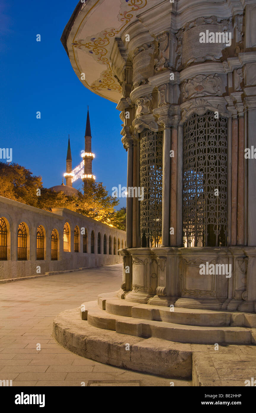 Eyüp Sultansmoschee in der Abenddämmerung, Istanbul Türkei Stockfoto