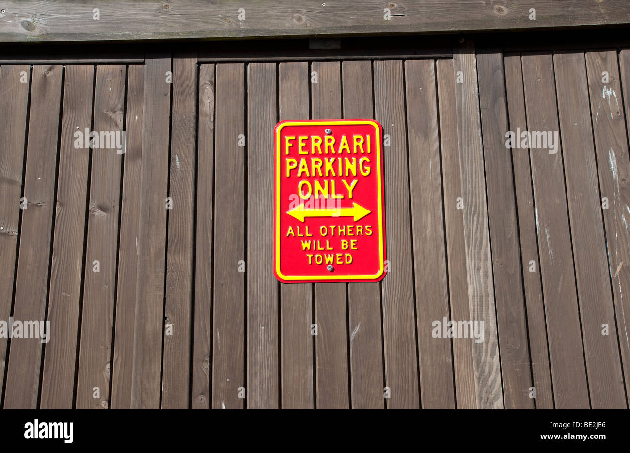 Parken nur Ferrari Stockfoto