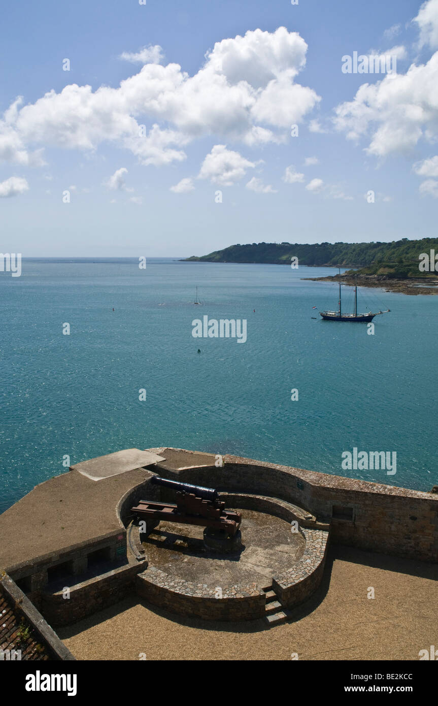 dh Castle Cornet ST PETER PORT GUERNSEY 18. Jahrhundert 24 Pounder Kanone Süden oder Wasser Batterie Gewehr Waffe Stockfoto