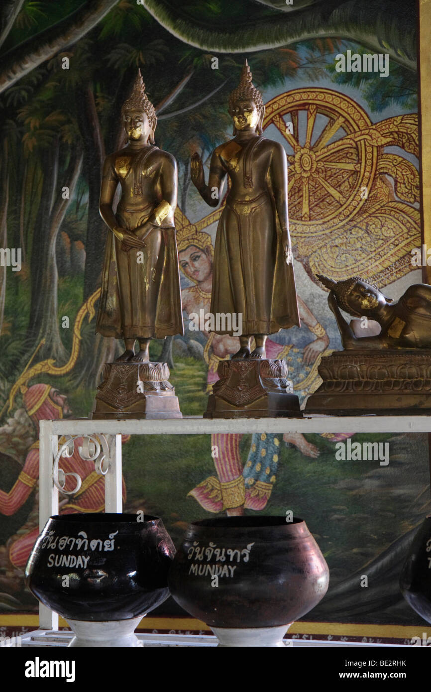 Opferschalen, Wat Chiang Man, Chiang Mai, Thailand, Asien Stockfoto