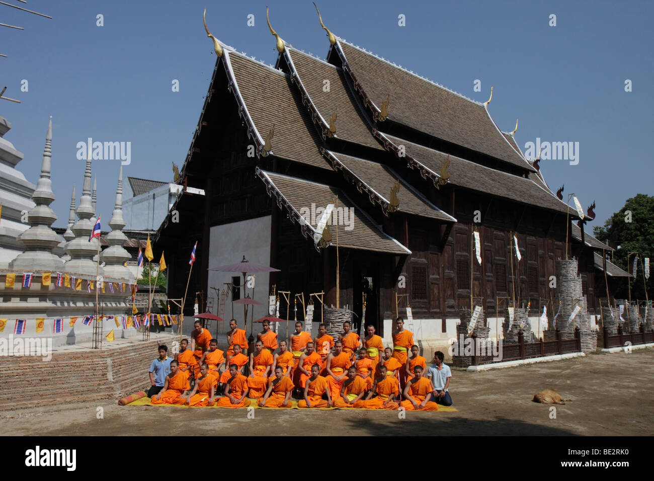 Gruppenbild der Mönche, Wat Phan Tao, Chiang Mai, Thailand, Asien Stockfoto