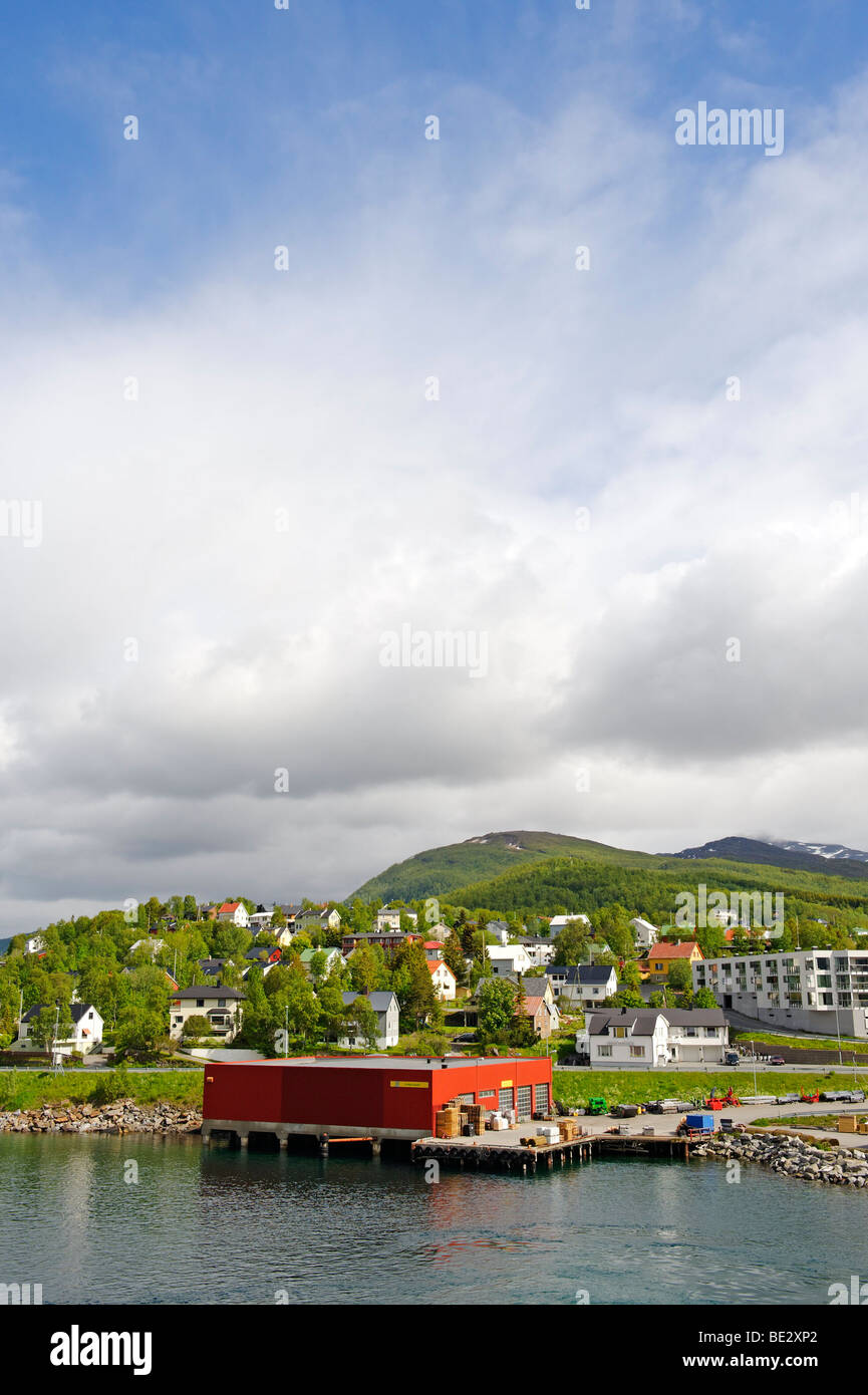 Häuser an der Tromsoysundet, Tromsø, Norwegen, Skandinavien, Europa Stockfoto