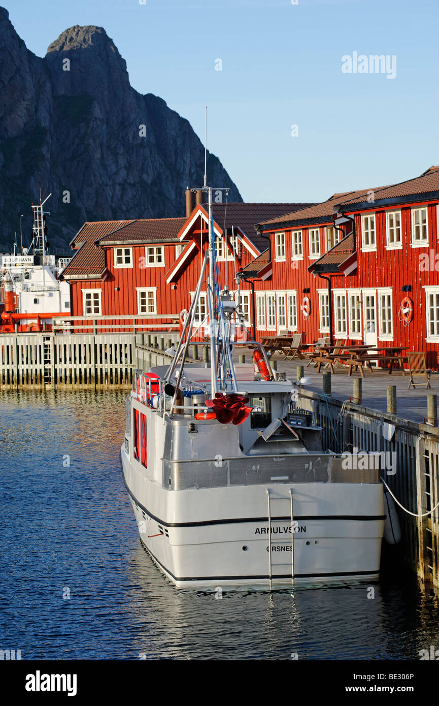 Häuser am Hafen von Svolvaer, Norwegen, Skandinavien, Europa Stockfoto