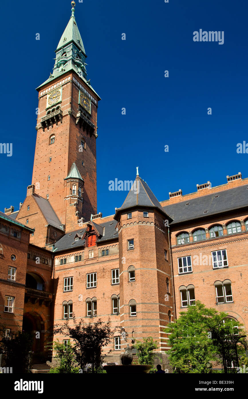 Der Turm in Copenhagen City Hall von der Gartenseite, Kopenhagen, Dänemark, Europa Stockfoto