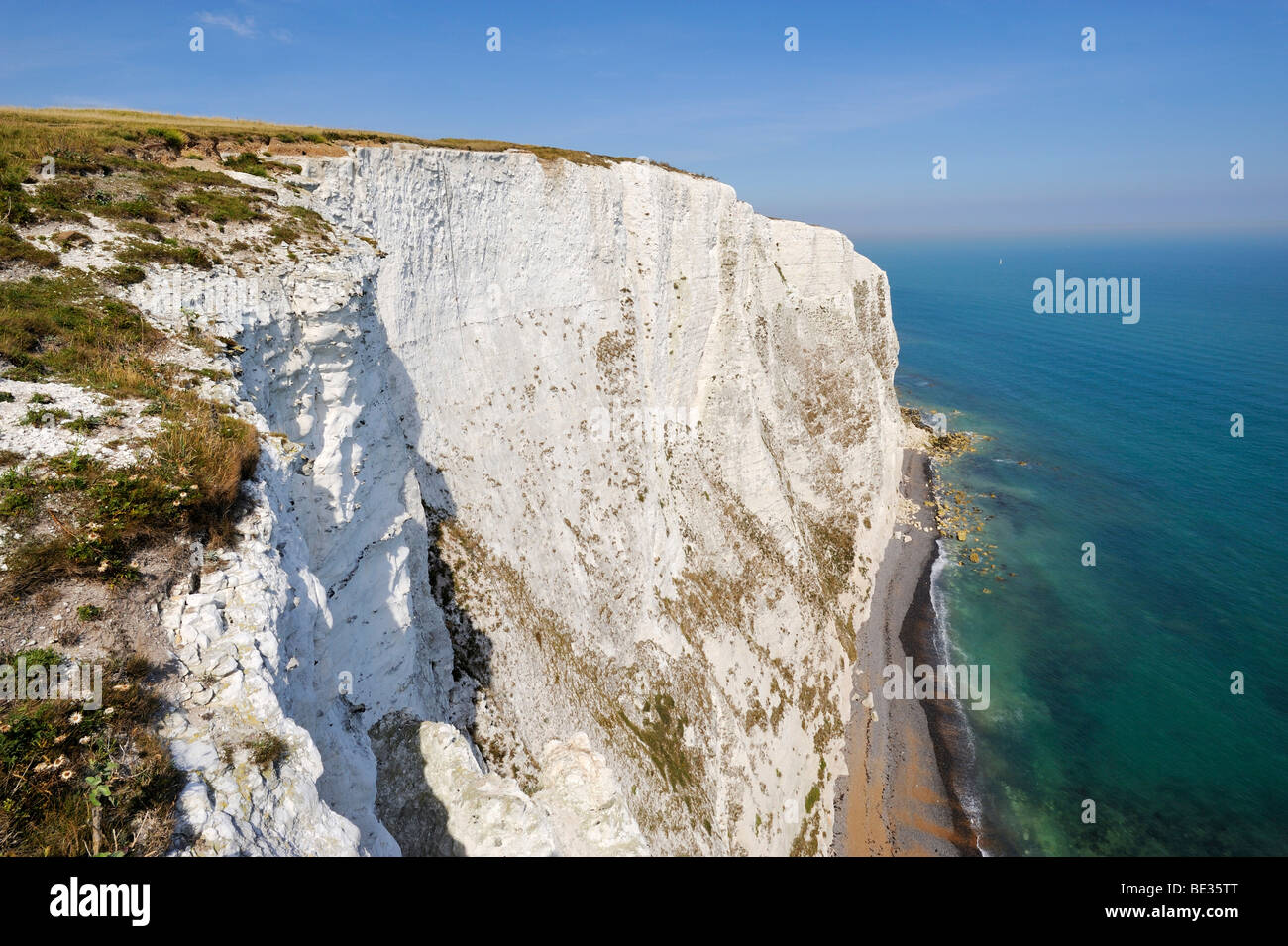 Blick auf die weißen Klippen von Dover, Kent, England, UK, Europa Stockfoto