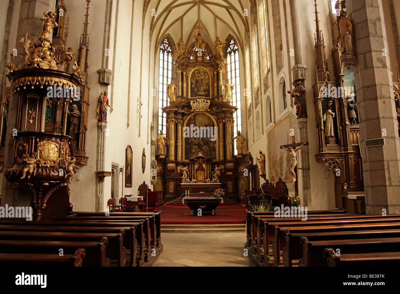 Innenraum der St.-Veits-Kirche, Český Krumlov, Tschechische Republik, Europa Stockfoto