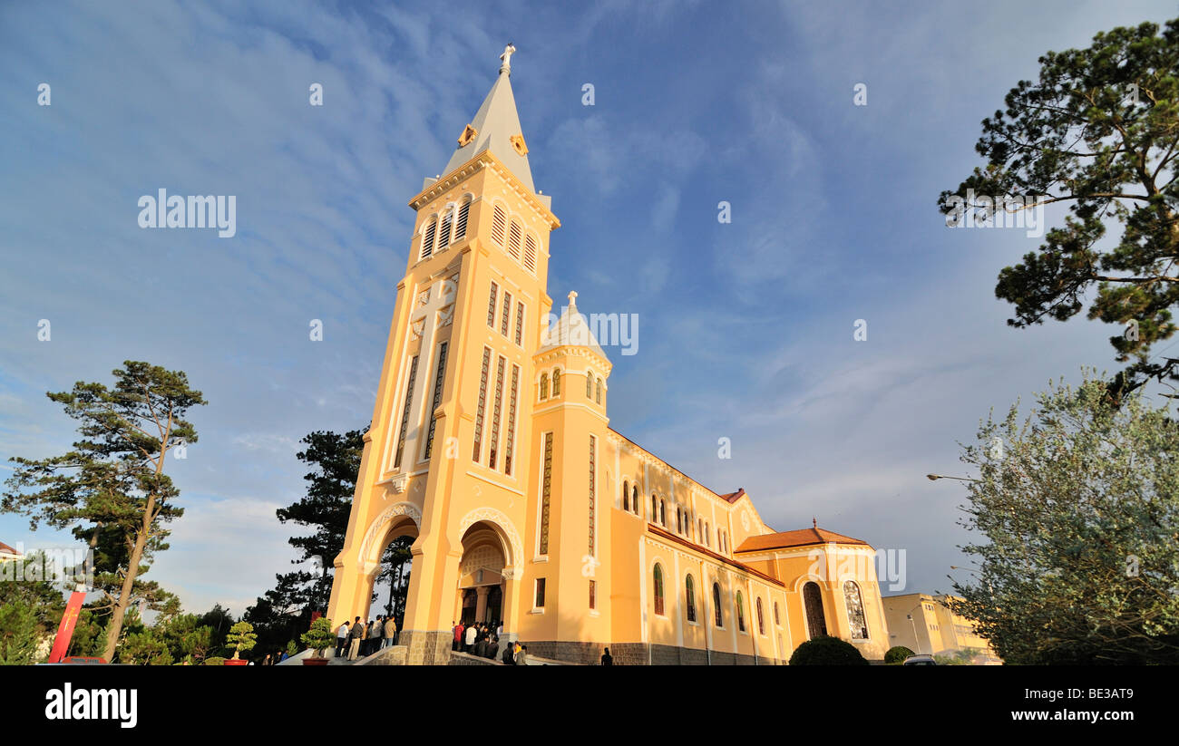Katholische Kathedrale, Dalat, Hue, Vietnam, Asien Stockfoto