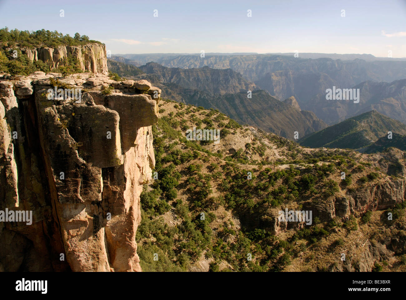 Felsen am Rand des Copper Canyon, Chihuahua, Mexiko Stockfoto