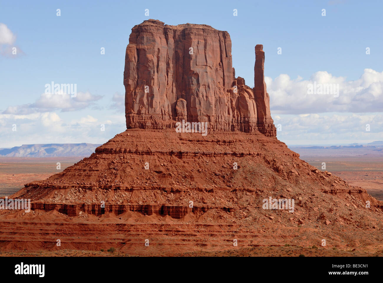 West Mitten Butte, roter Sandstein-Felsformation, Monument Valley Navajo Nation Park, Arizona, USA Stockfoto