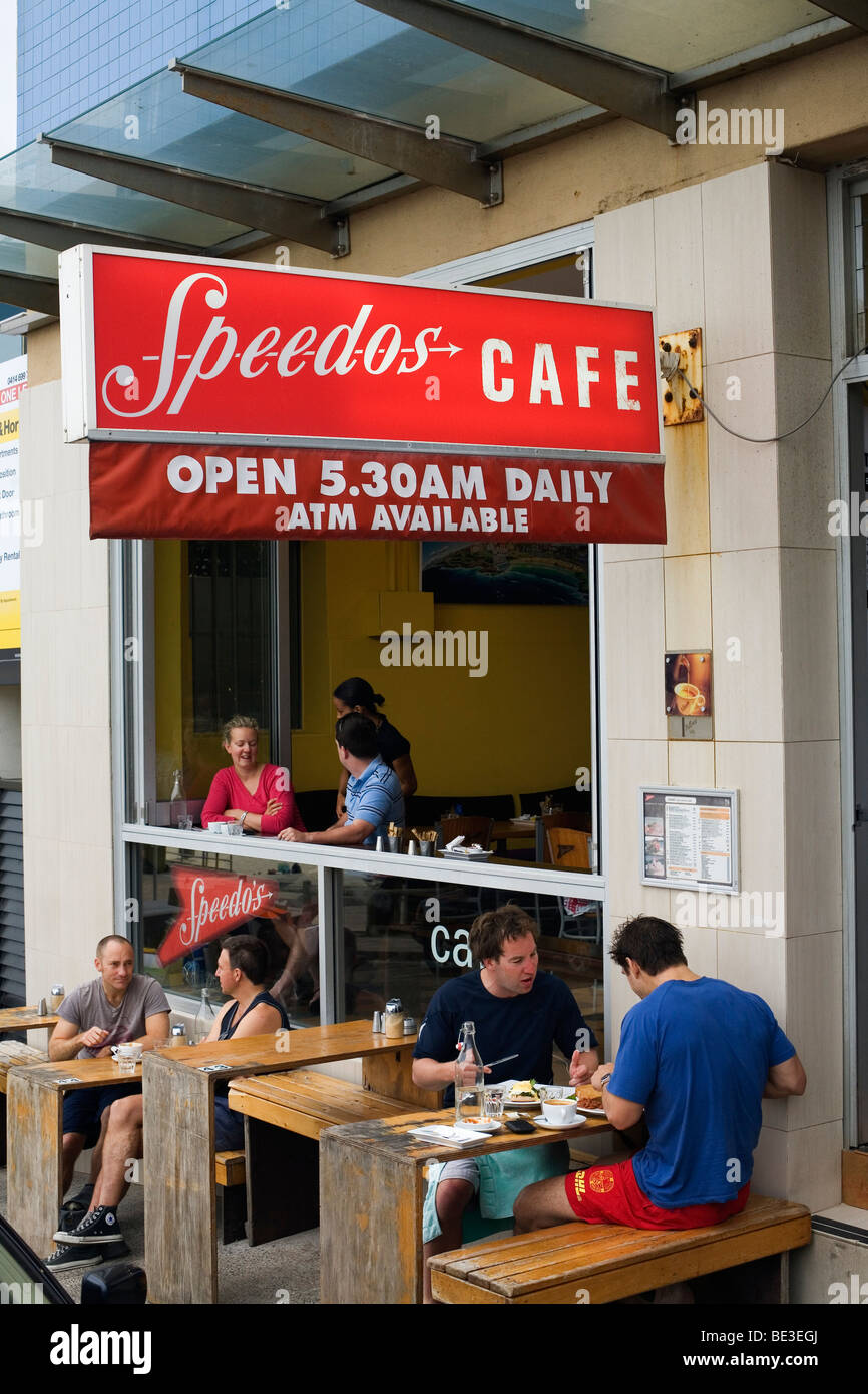 Frühstück im Cafe Speedos am Bondi Beach. Sydney, New South Wales, Australien Stockfoto