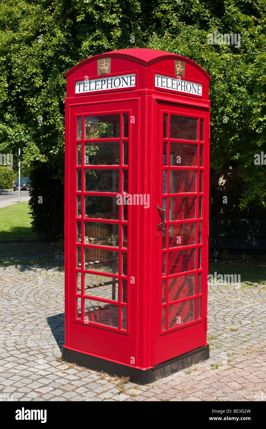 Traditionelles englisches Telefon stand, Heusenstamm, Hessen, Deutschland, Europa Stockfoto