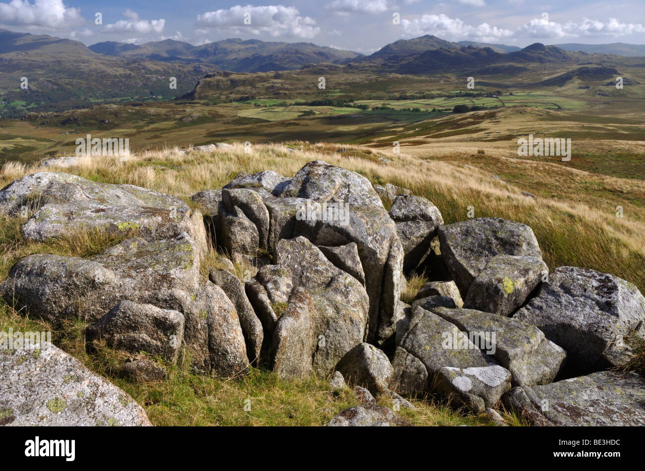 Raue Felsen in der Nähe von Devoke Wasser, Lake District, England Stockfoto