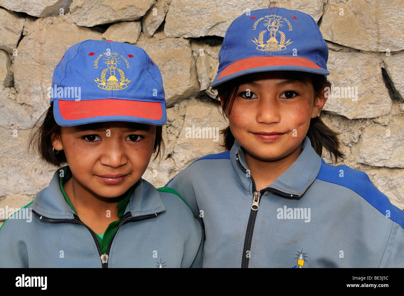 Ladakhi Studenten in Uniform, Leh, Ladakh, Indien, Himalaya, Asien Stockfoto