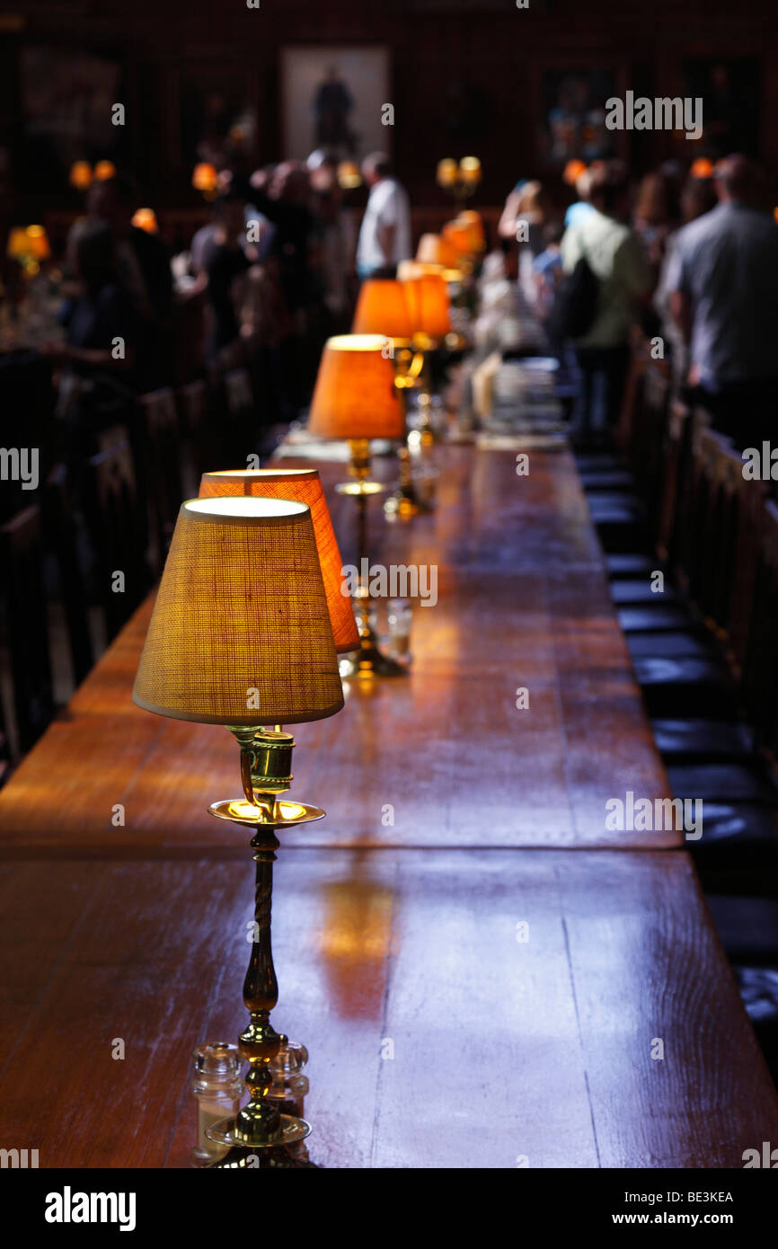 Tischleuchten in der Aula der "Christ Church" College, Universität Oxford, England, UK Stockfoto