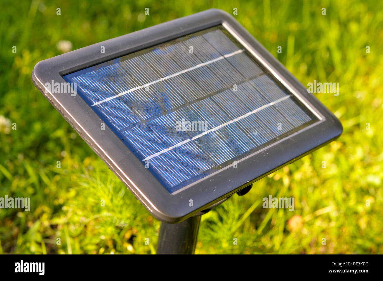 Solarmodul Im Garten Stockfoto Bild 25896936 Alamy