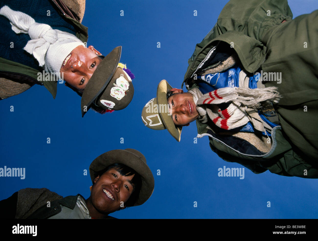 Neugierig Peruaner, Cuzco, Peru, Südamerika Stockfoto