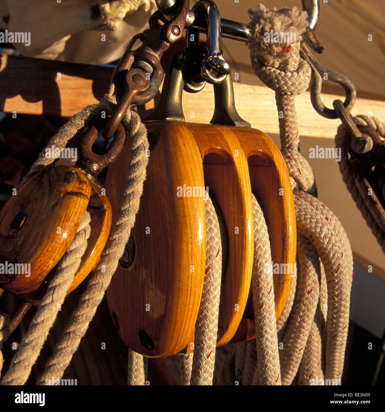 Blöcke auf Yacht Stockfoto