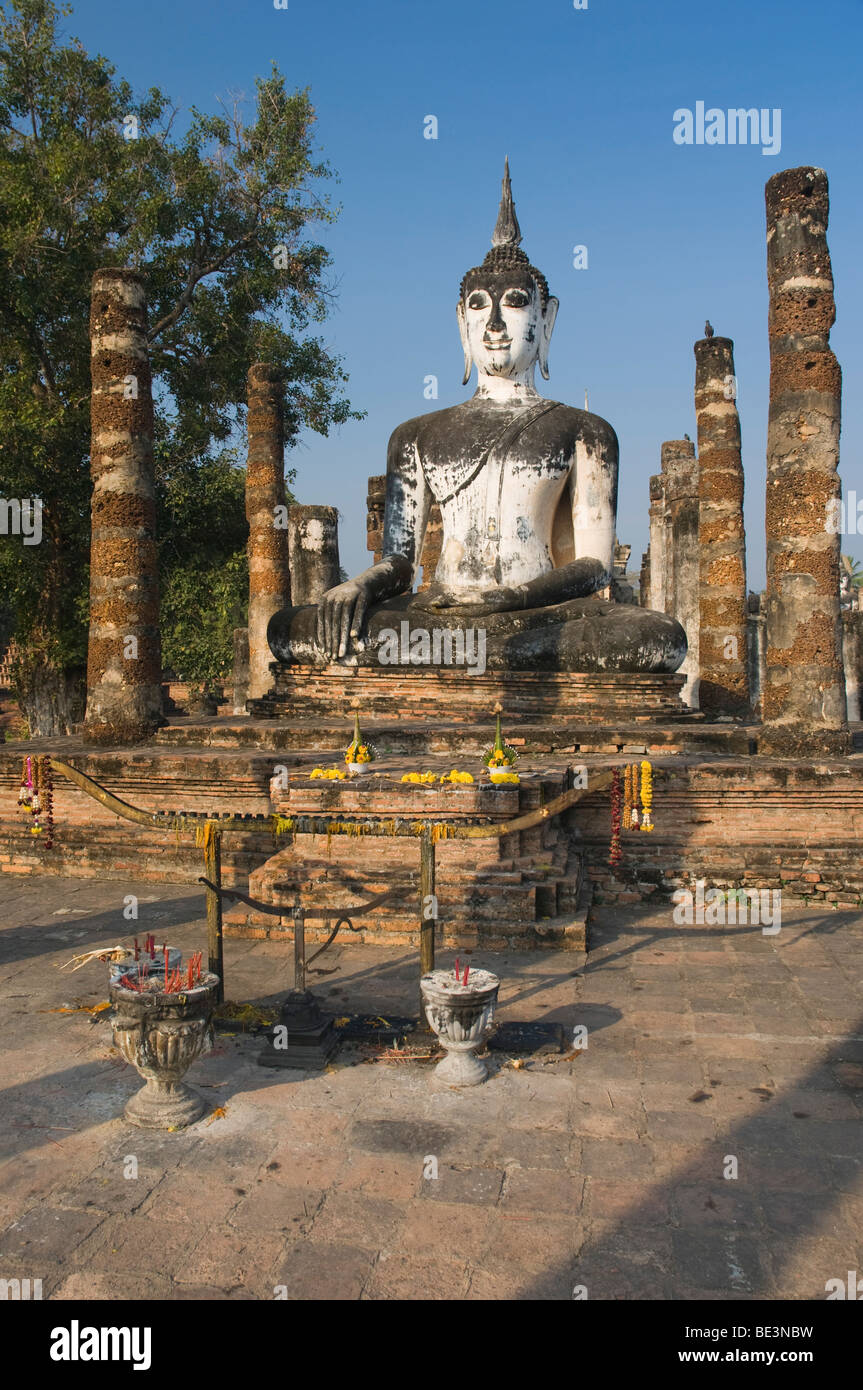 Sitzende Buddha Tempel Wat Mahathat, Sukhothai, Thailand, Asien Stockfoto