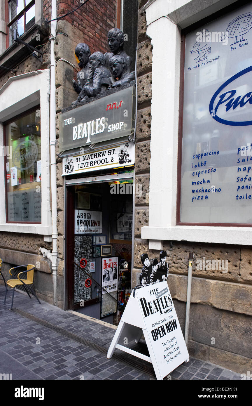 Der Beatles-Shop in Mathew Street Liverpool UK Stockfoto