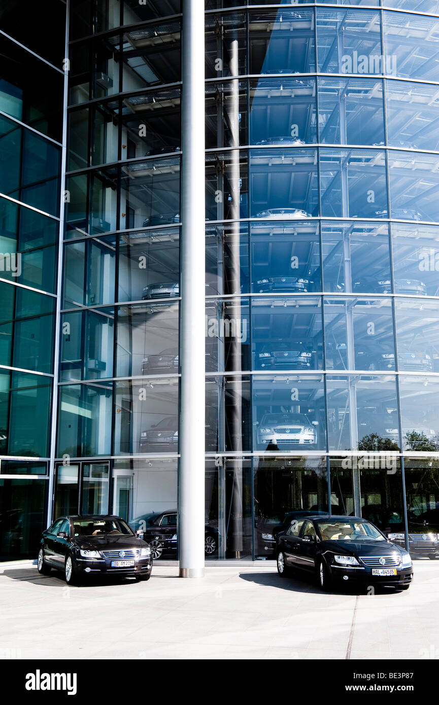 Glasmanufaktur, Automobilfabrik für VW Phaeton Auto, Dresden, Sachsen, Deutschland, Europa Stockfoto