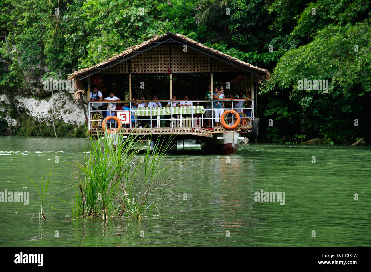 Schwimmendes Restaurant, Loboc River, Bohol, die Visayas, Philippinen Stockfoto