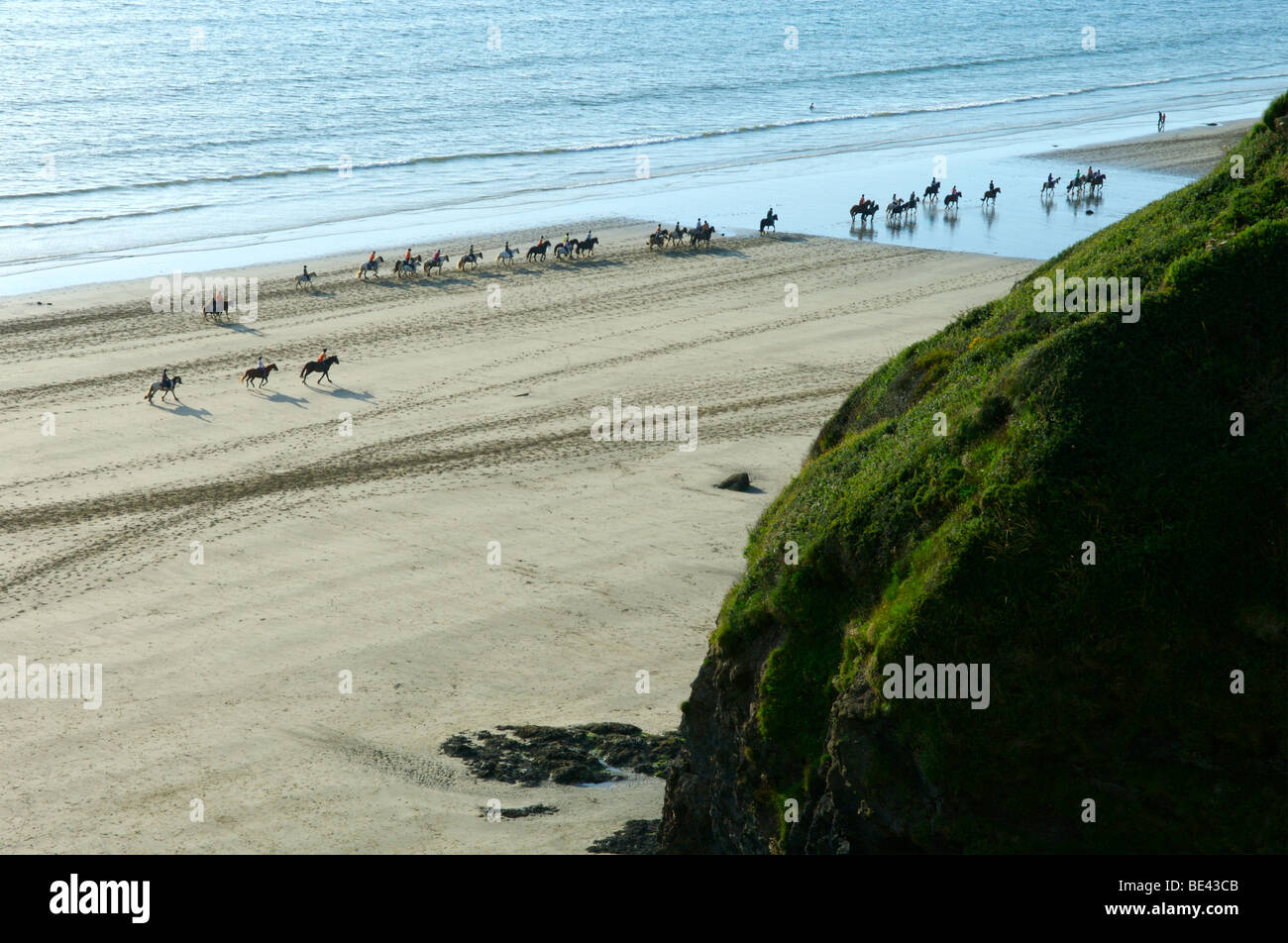 Reiten am Strand von Druidstone, Pembrokeshire, Wales Stockfoto