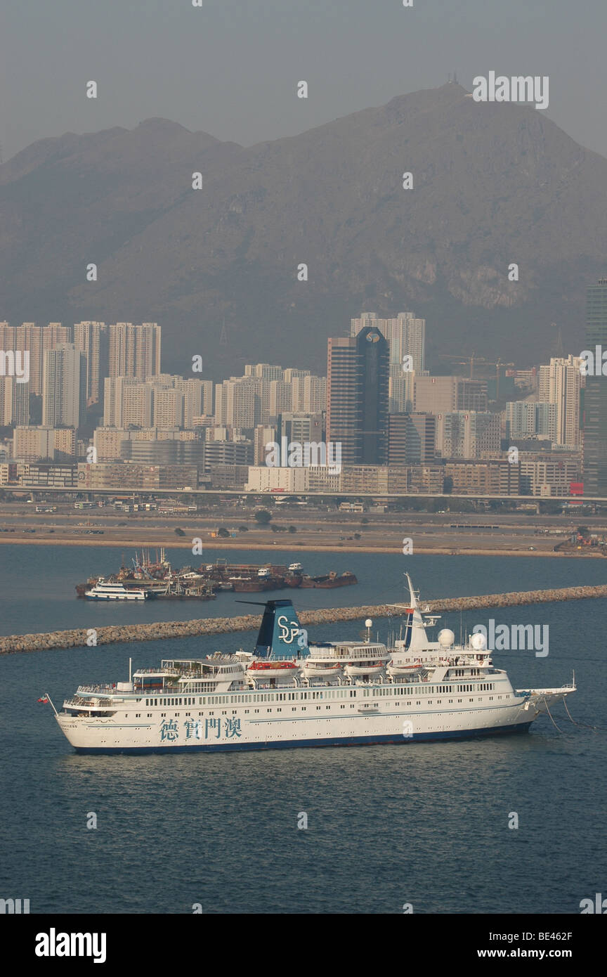 MV-Macau-Erfolg liegt in Kowloon Bay, Hong Kong Stockfoto