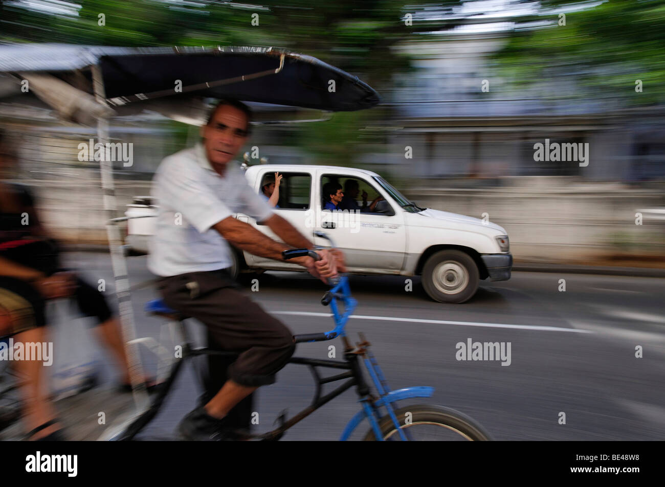 Zyklus Taxi Bewegungsunschärfe, Havanna, Kuba Stockfoto