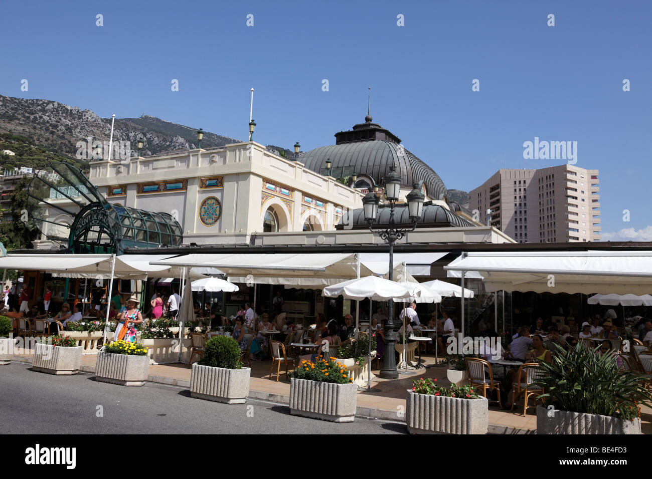Fassade des berühmten Café du Paris im Hotel du Casino monte carlo Monaco Südfrankreich Stockfoto