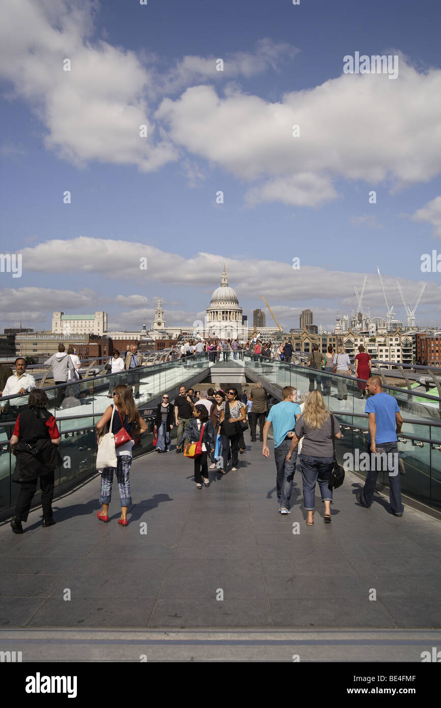 City of London Architektur Landschaft Gebäude mit Reflexionen von lauen sun.glass Ziegel schustert. Alt und newabsorption Stockfoto