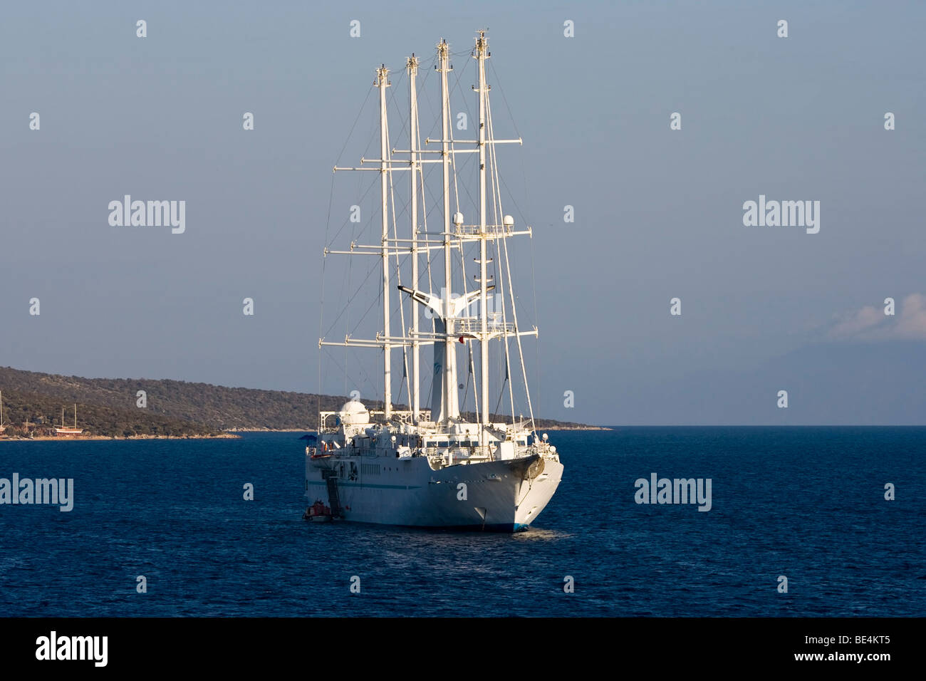 Wind Star Square manipuliert Kreuzfahrtschiff vor Anker in Bodrum, Türkei Stockfoto