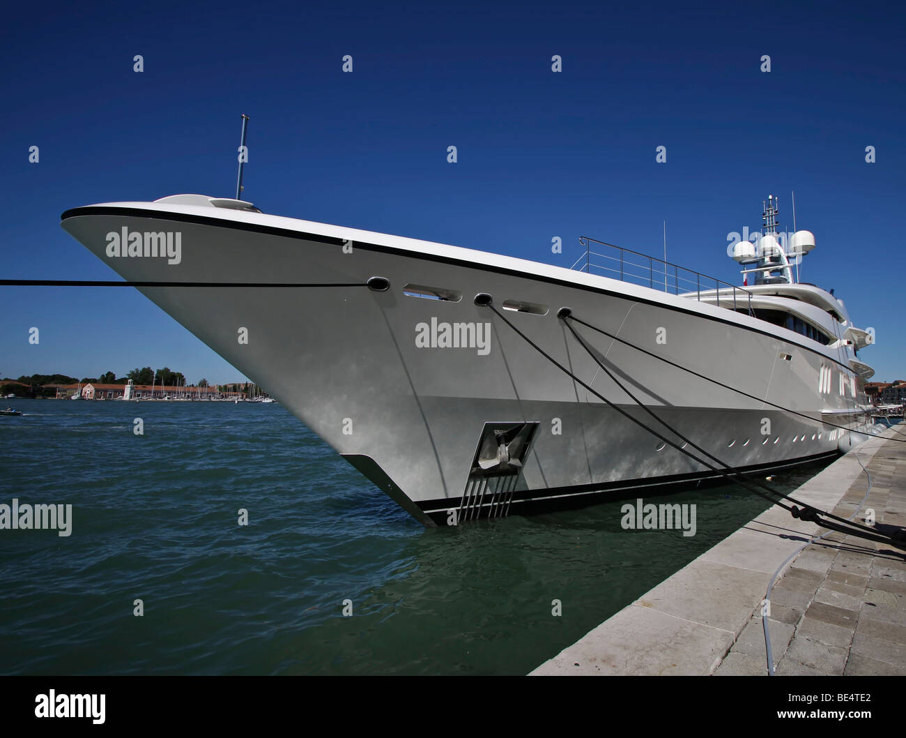 Yacht im Hafen von Venedig, Italien, Europa Stockfoto