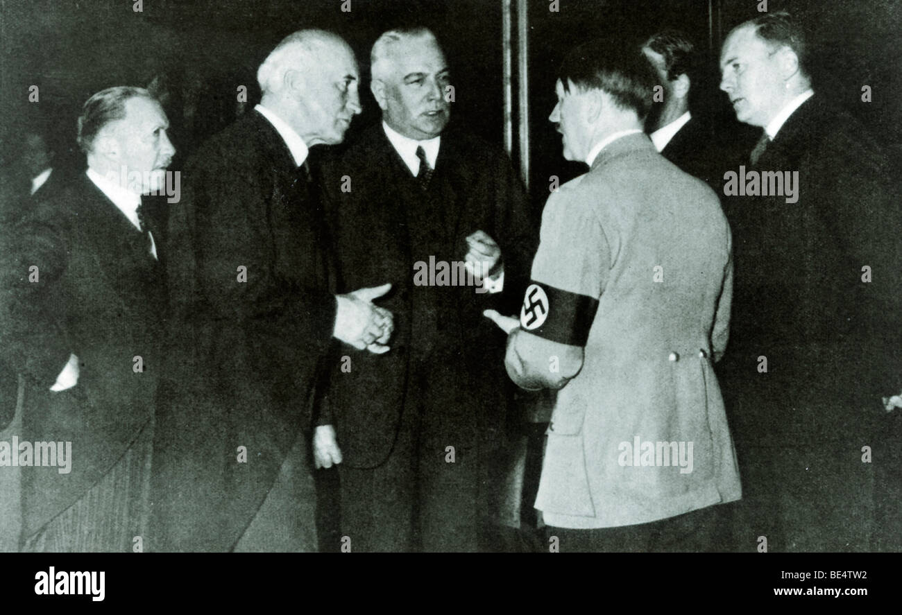 Staatsbesuch Frühjahr 1935: l.to r. Sir Eric Phipps, britischer Botschafter Sir John Simon, Secretary Of State for Foreign and Common Stockfoto