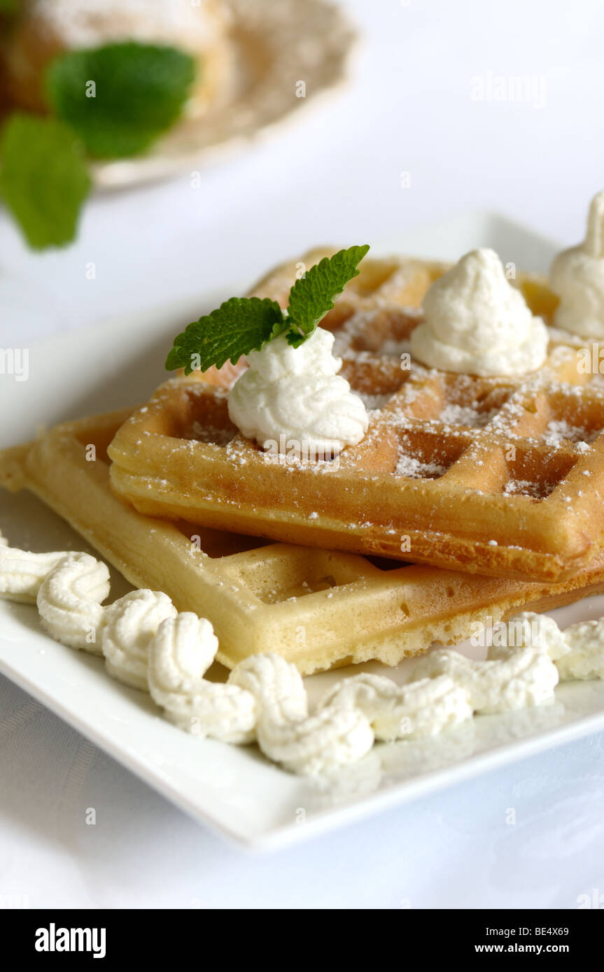 Freshl hausgemachte Waffel mit Sahne Stockfoto