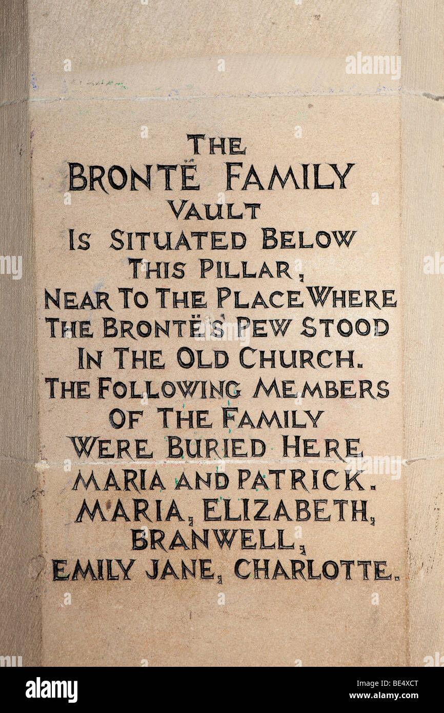 Großbritannien, England, Yorkshire, Haworth, Pfarrkirche, Bronte Familie Gedenktafel Stockfoto