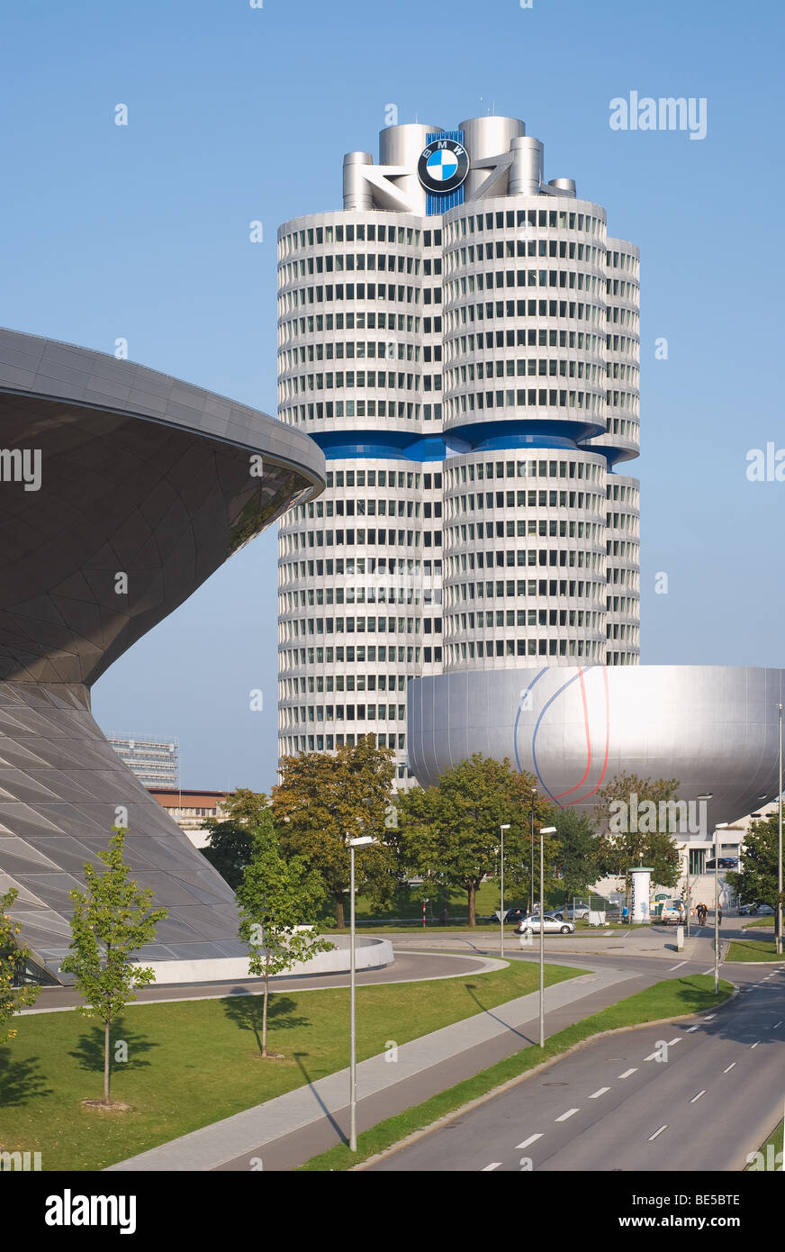 Architektonisches Detail der BMW Welt in München. Deutschland Stockfoto
