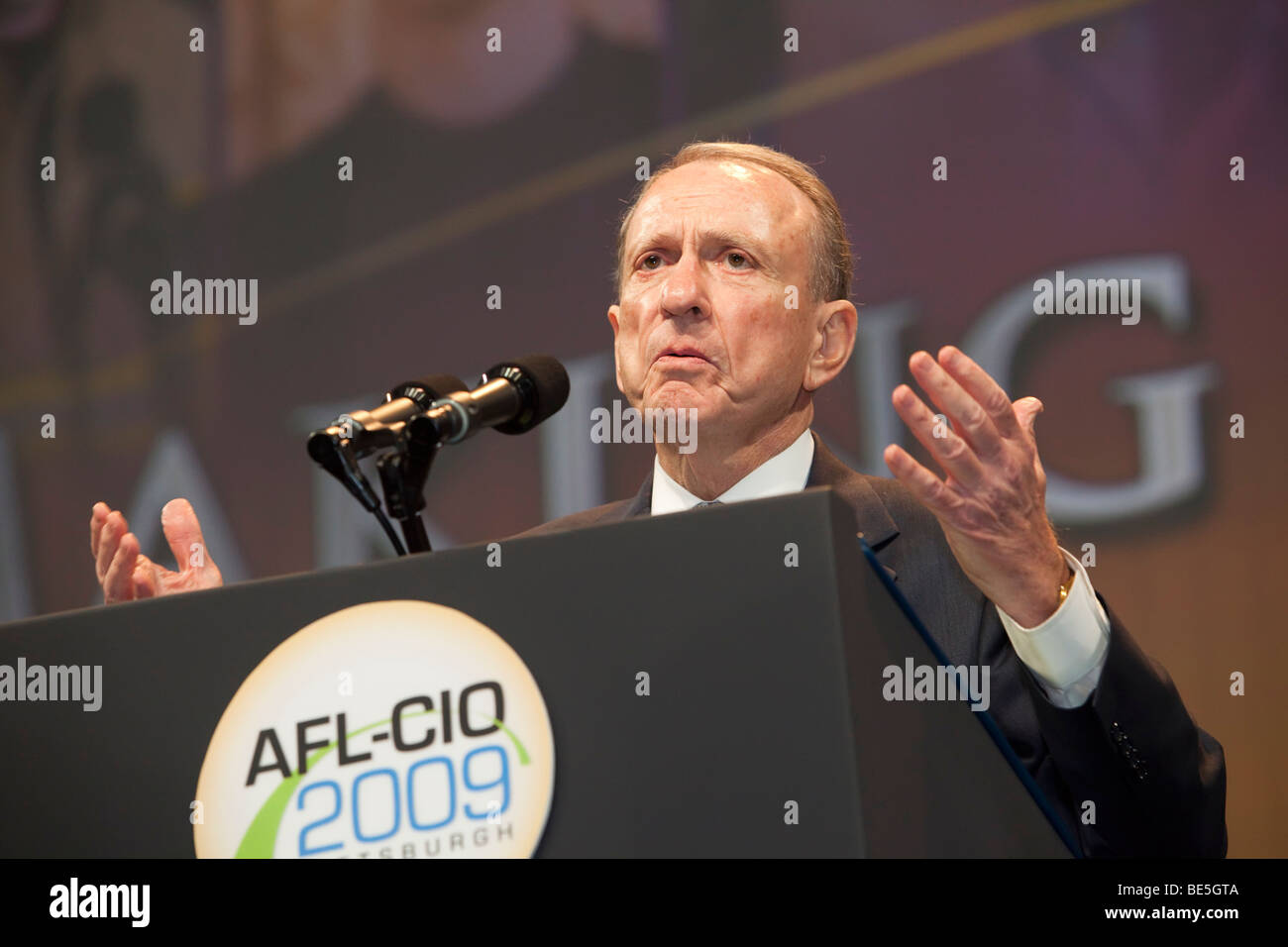 Pittsburgh, Pennsylvania - Senator Arlen Specter spricht der AFL-CIO-Konvention. Stockfoto