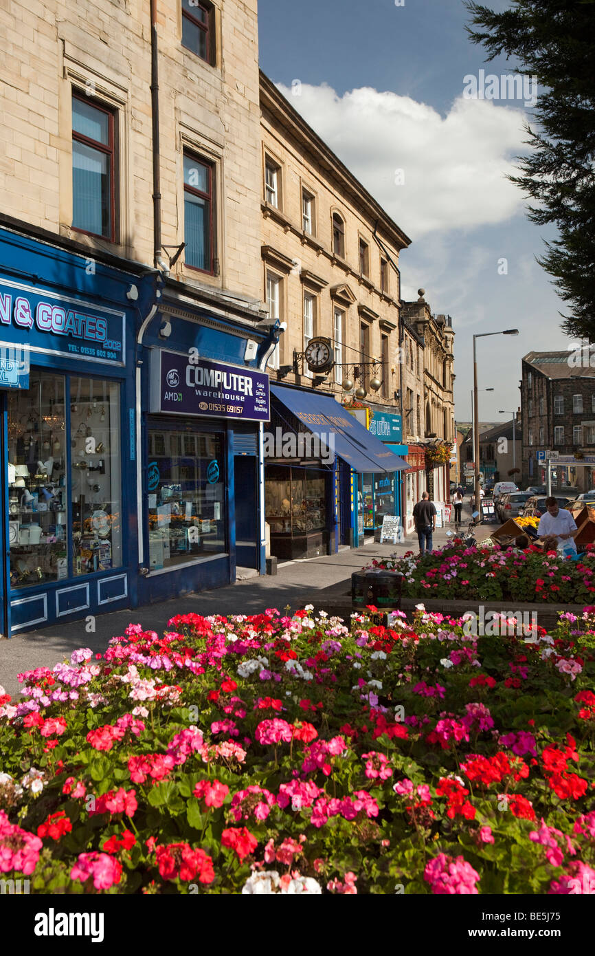 Großbritannien, England, Yorkshire, Keighley, Ost-Parade Geschäfte, viktorianische Architektur Stockfoto