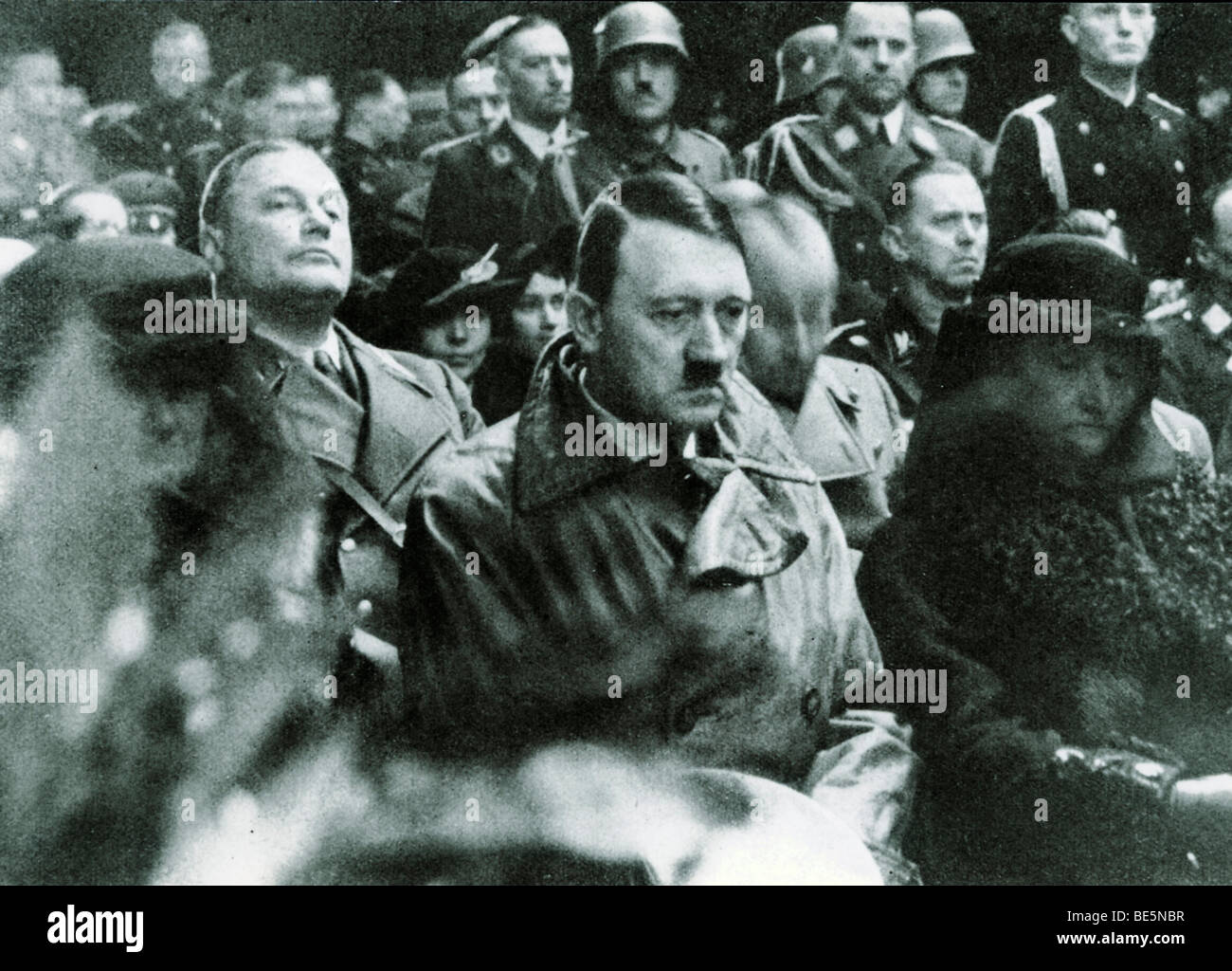 Adolf Hitler am Staatsbegräbnis von Hans Schemm, gestorben 5. März 1935 in einem Crash, historisches Foto Stockfoto