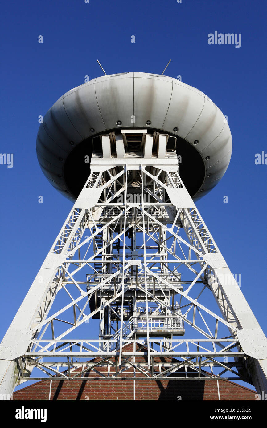 Luentec Tower, Colani-Ei auf einem Förderturm im Technologiezentrum Technologie center Lünen-vor, North Rhine-Westphalia Stockfoto