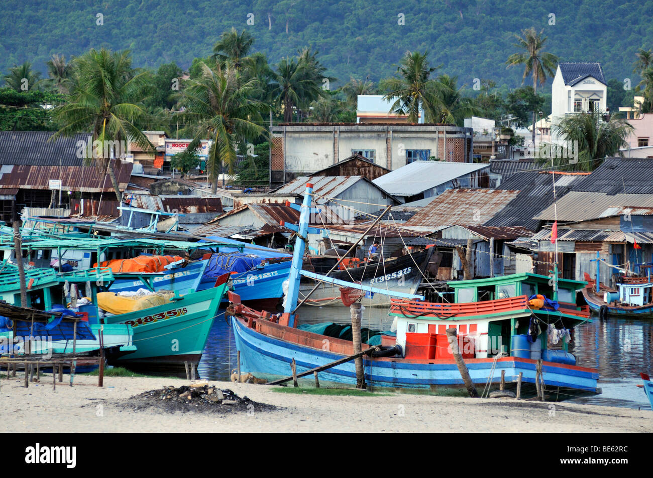 Angelboote/Fischerboote im Hafen von der Fischerei Dorf Phu Quoc, Vietnam, Asien Stockfoto