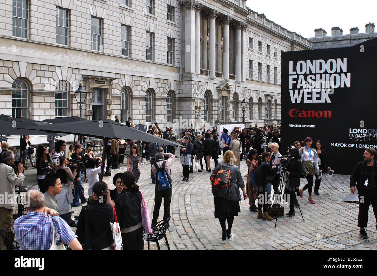 Somerset House im Jahr 2009 London Fashion Woche, London, England, UK Stockfoto