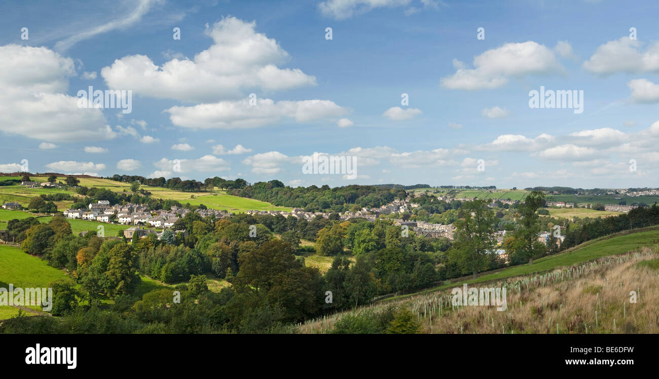 Großbritannien, England, Yorkshire, Haworth, Panoramablick über Bridgehouse Beck Tal Stockfoto