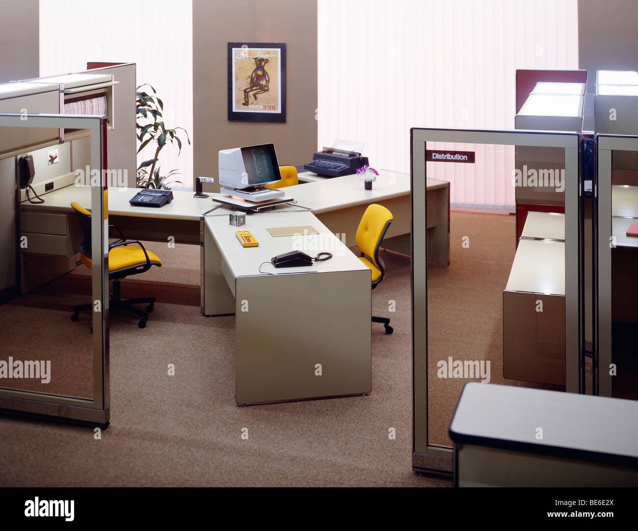 1980 s Open Space Office mit Glaswänden Frankreich Europa Stockfoto