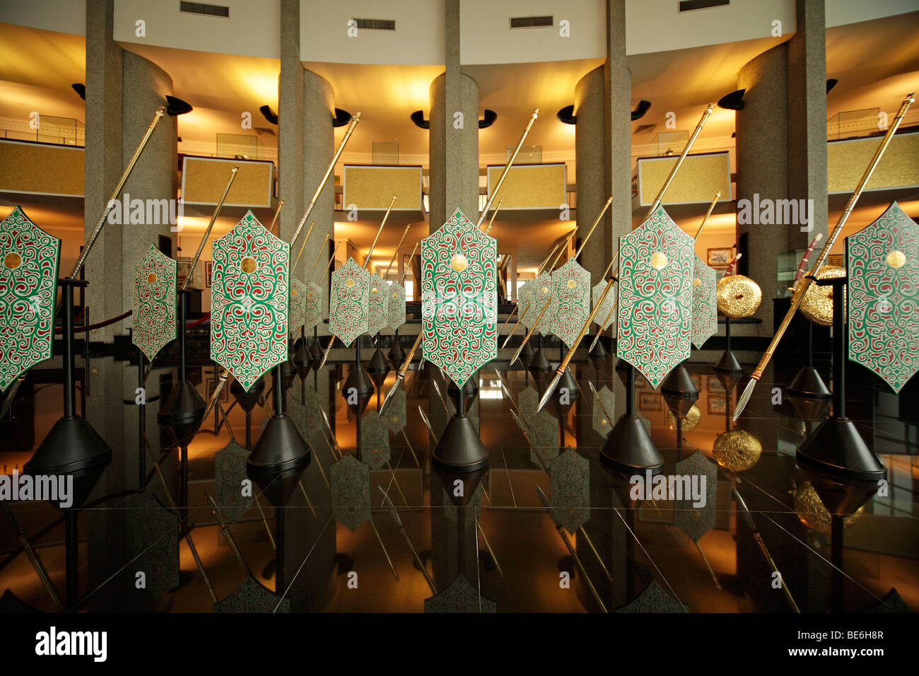 Königliche Schatzkammer, Royal Regalia Museum in der Hauptstadt Bandar Seri Begawan, Brunei, Asien Stockfoto